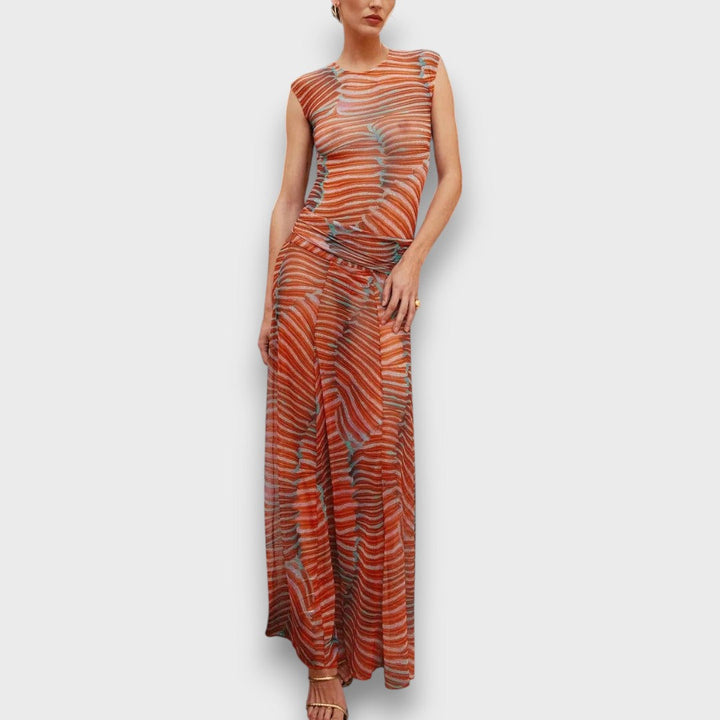Sirelle – Two-piece with graphic lightness