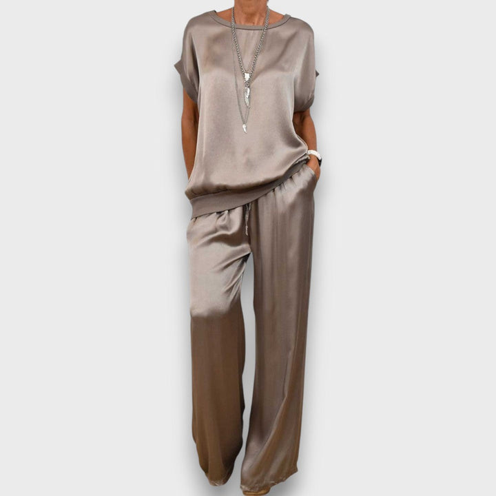 Clorena – Elegant Two-Piece Set