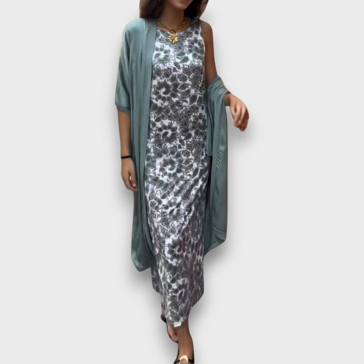 Melan – Elegant Two-Piece Set with Flowing Silhouette