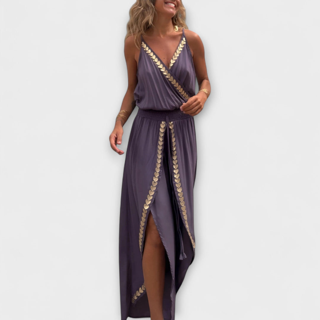 Helistra – Jumpsuit with Golden Accents and Boho Flair