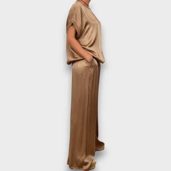 Clorena – Elegant Two-Piece Set