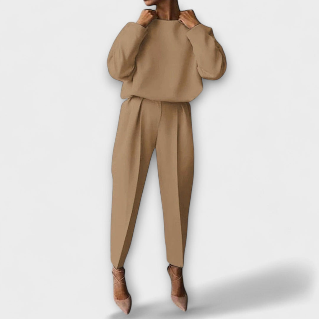 Lily – Two-Piece Set with Elegant Ease