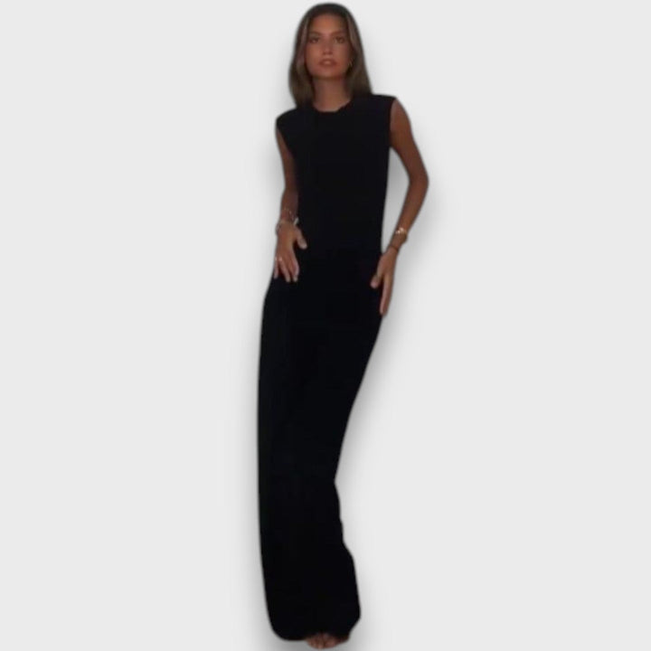 Anna – Sleeveless Jumpsuit with a Clear Line