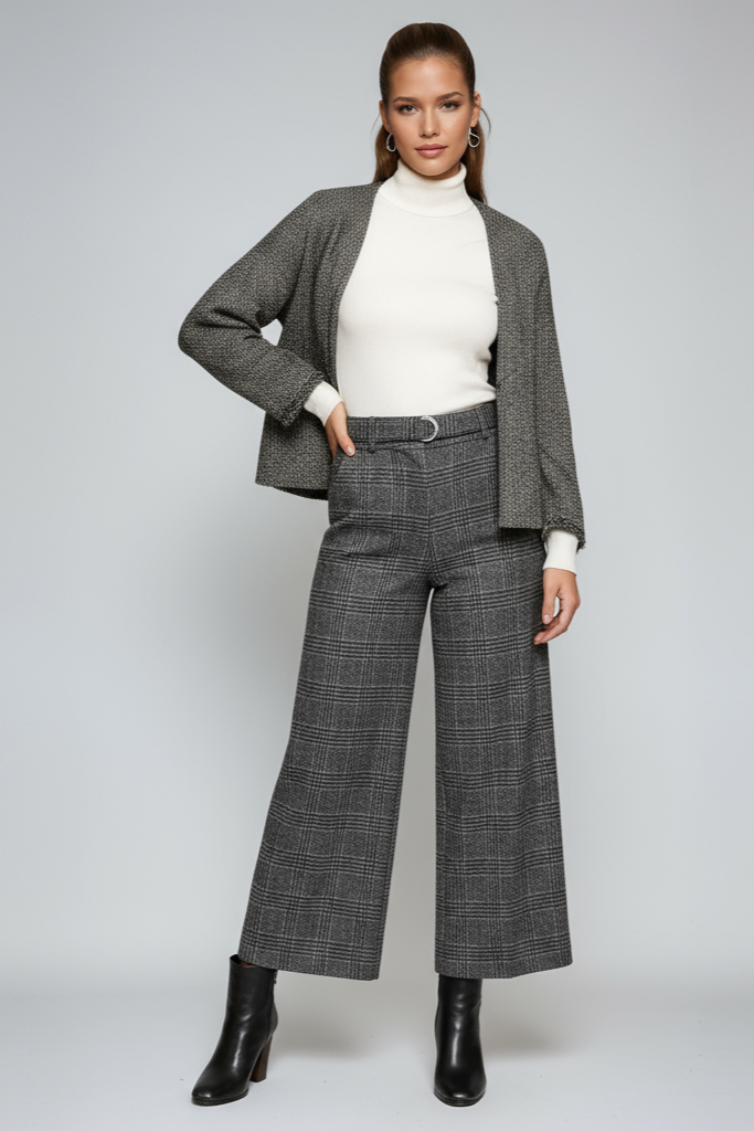 Women's Trousers | High Waist & Wide Legs in Check