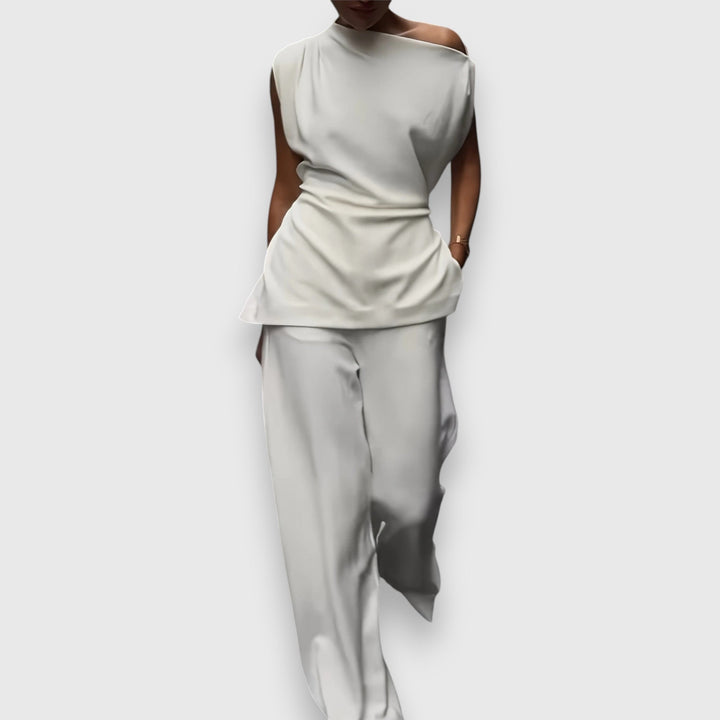 Avelyn – Asymmetrical Two-Piece in Off-White