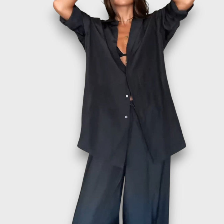 Inaya – Two-Piece Set with Modern Ease