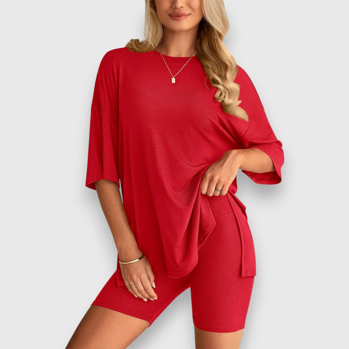 Malia – Lounge Set of Oversized Shirt and Shorts