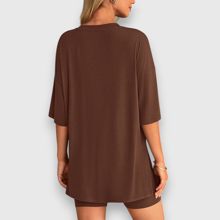 Malia – Lounge Set of Oversized Shirt and Shorts