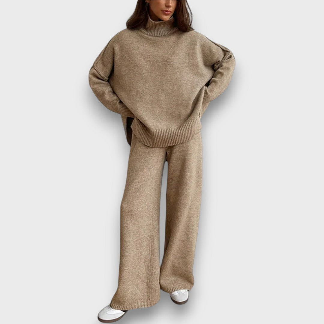 Gevanna – Two-Piece Knitted Set with Roll Neck