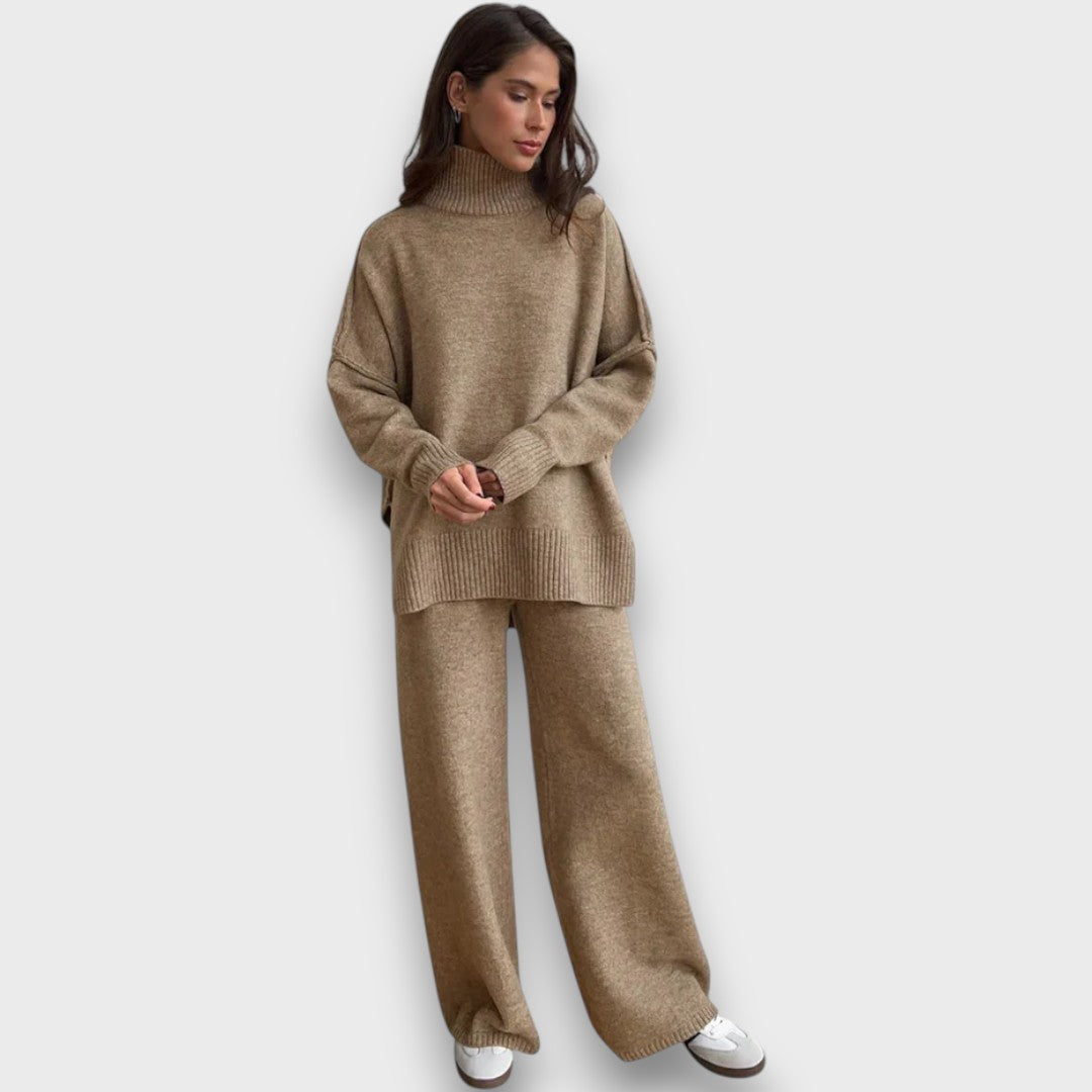 Gevanna – Two-Piece Knitted Set with Roll Neck