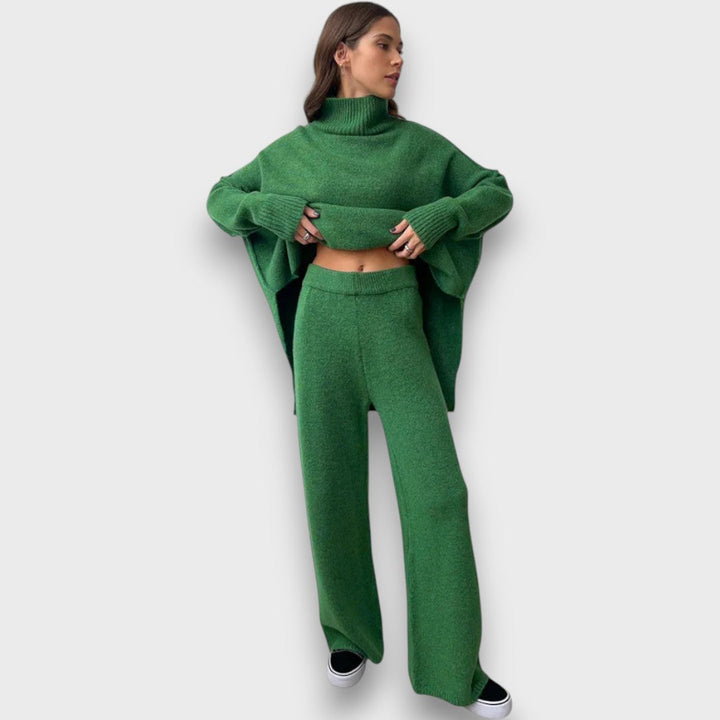 Gevanna – Two-Piece Knitted Set with Roll Neck