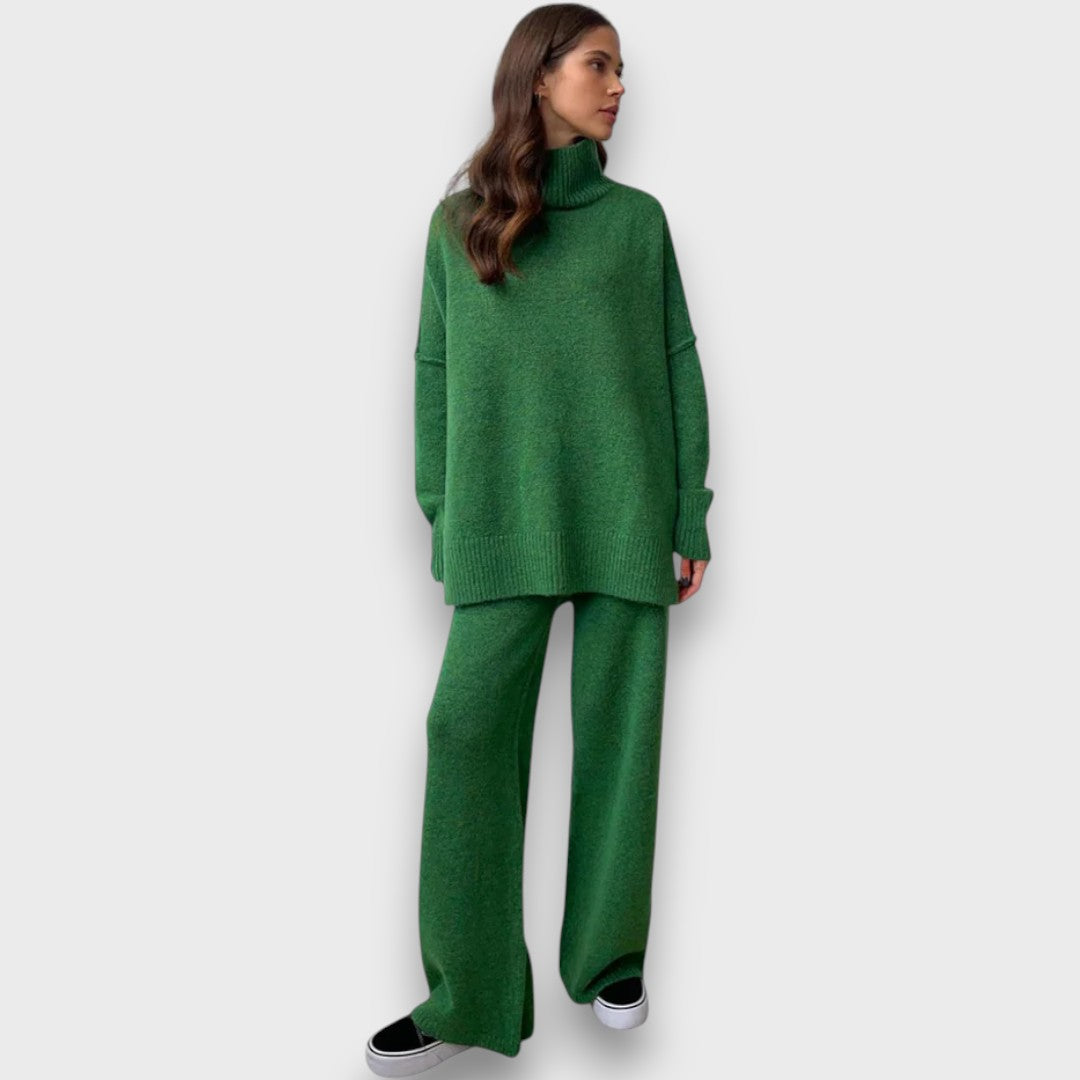 Gevanna – Two-Piece Knitted Set with Roll Neck